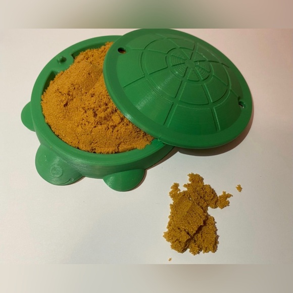 Sensory Turtle Sandbox | Nostalgic Desk Toy | Kinetic Sand Gold - Picture 2 of 3